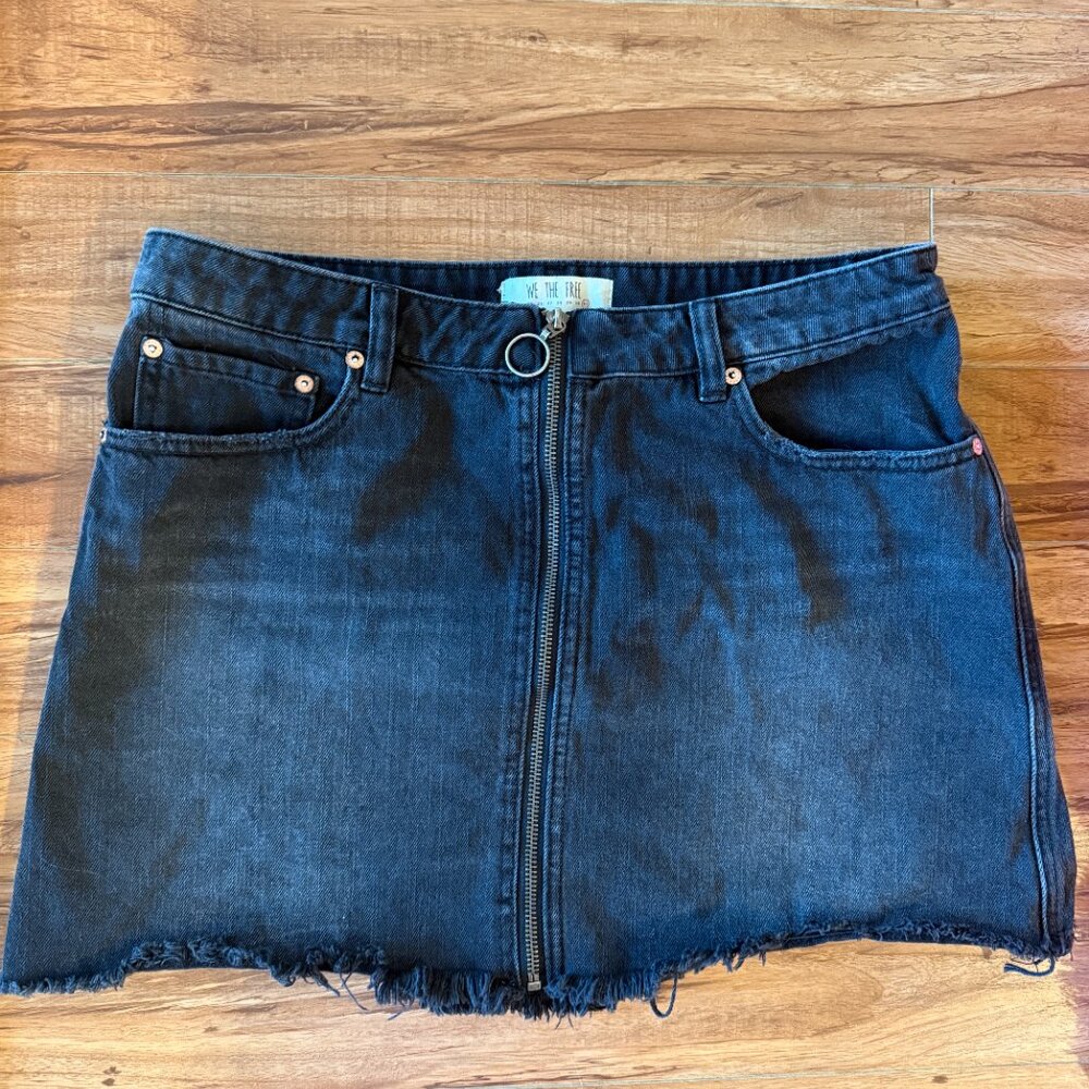 NWOT We The Free Black Charcoal Distressed Full Zip Mini Skirt size 31